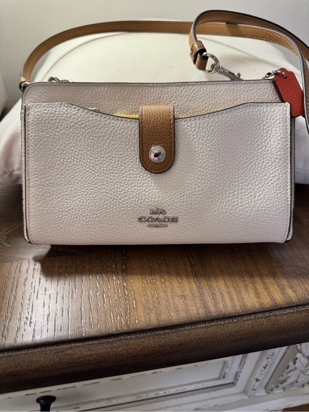 Coach NOA Pebbled Leather Crossbody Wallet - Chalk/Tan